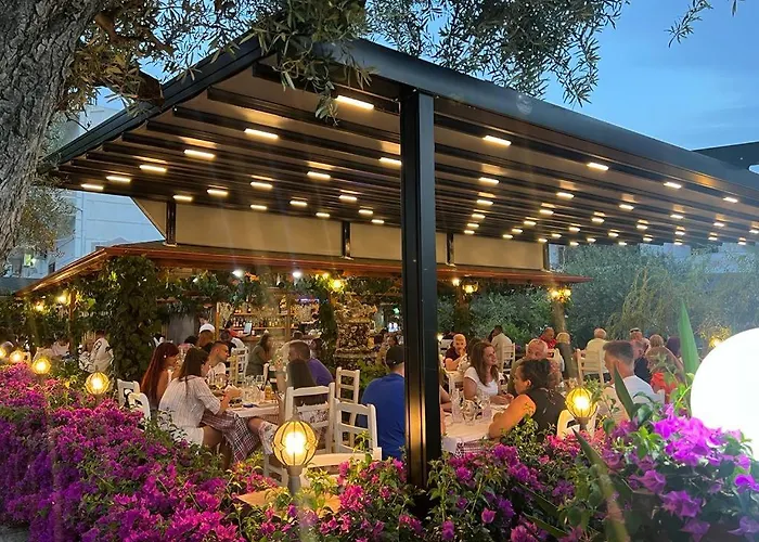 Summer Gate Hotel